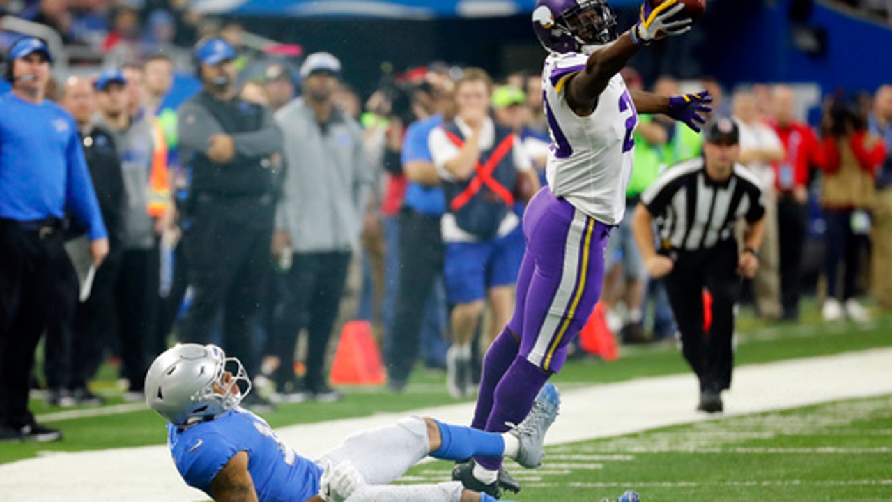 Young CBs Alexander, Waynes help Vikings pass D stay strong